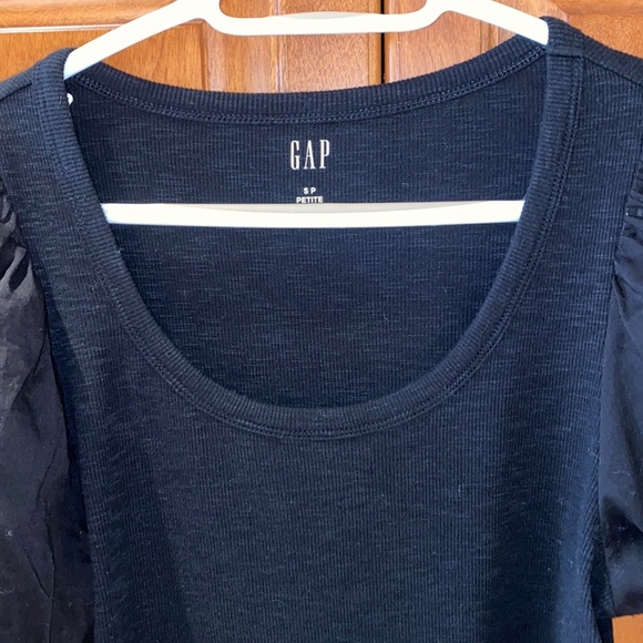 Rib Puff Sleeve Top - Picture 3 of 9